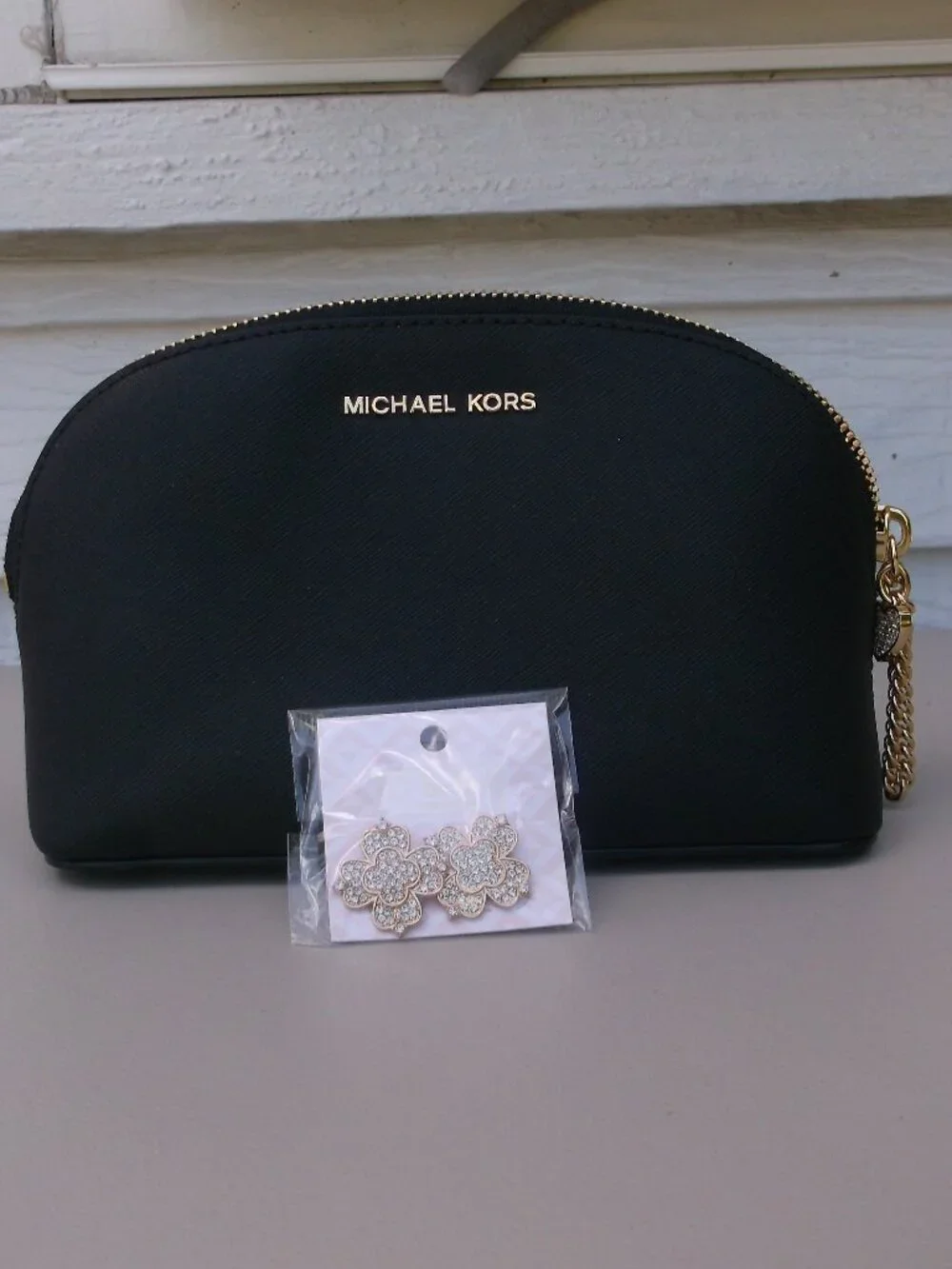 👜 Michael Kors black clutch bag, like new, & Lucky 4 leaf clover earring, NWT
